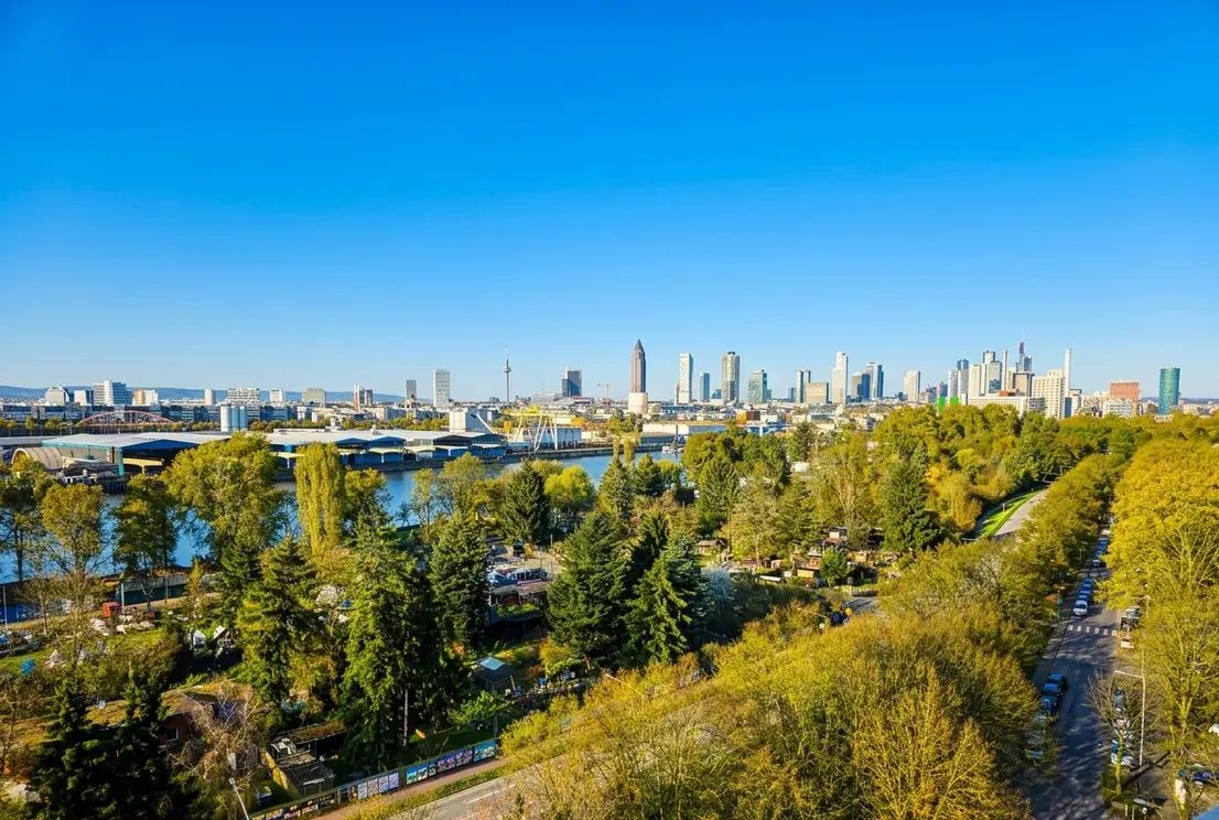 3-Zimmer-Wohnung Niederrad – Skyline-Blick auf den Main