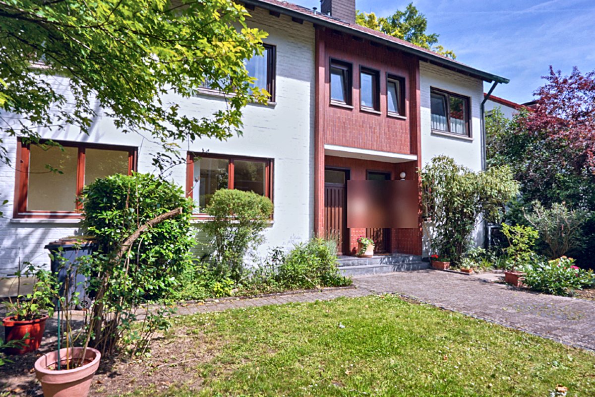 Wohnhaus mit Garten – vermittelt durch DOMB Immobilien
